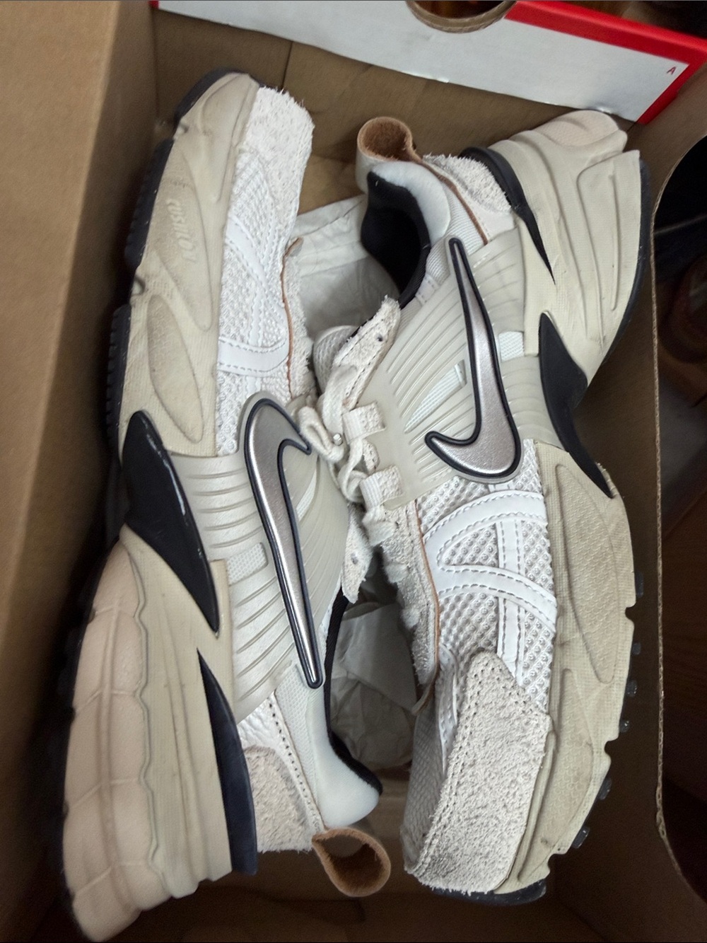 Nike women & men Cream and Black Chunky Trainer Sneakers